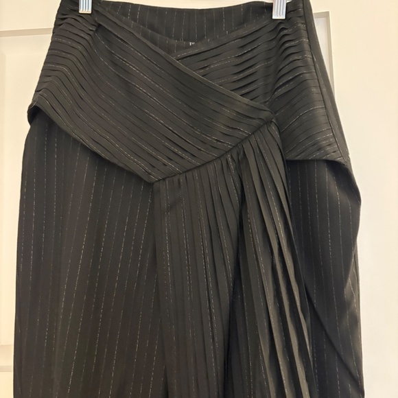 Draped pants - Picture 2 of 2